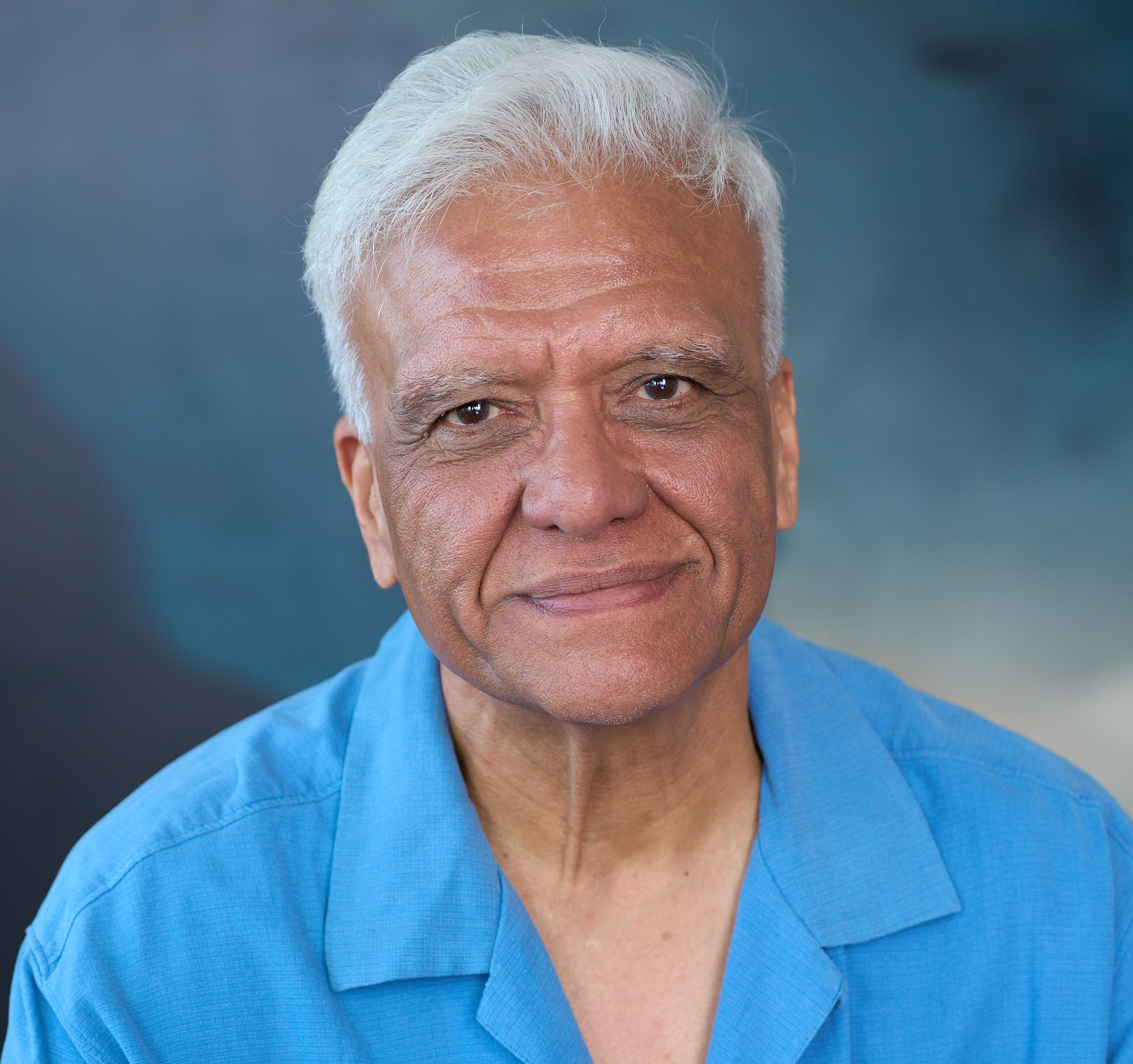 Upinder Raisauda in a warm and approachable current headshot